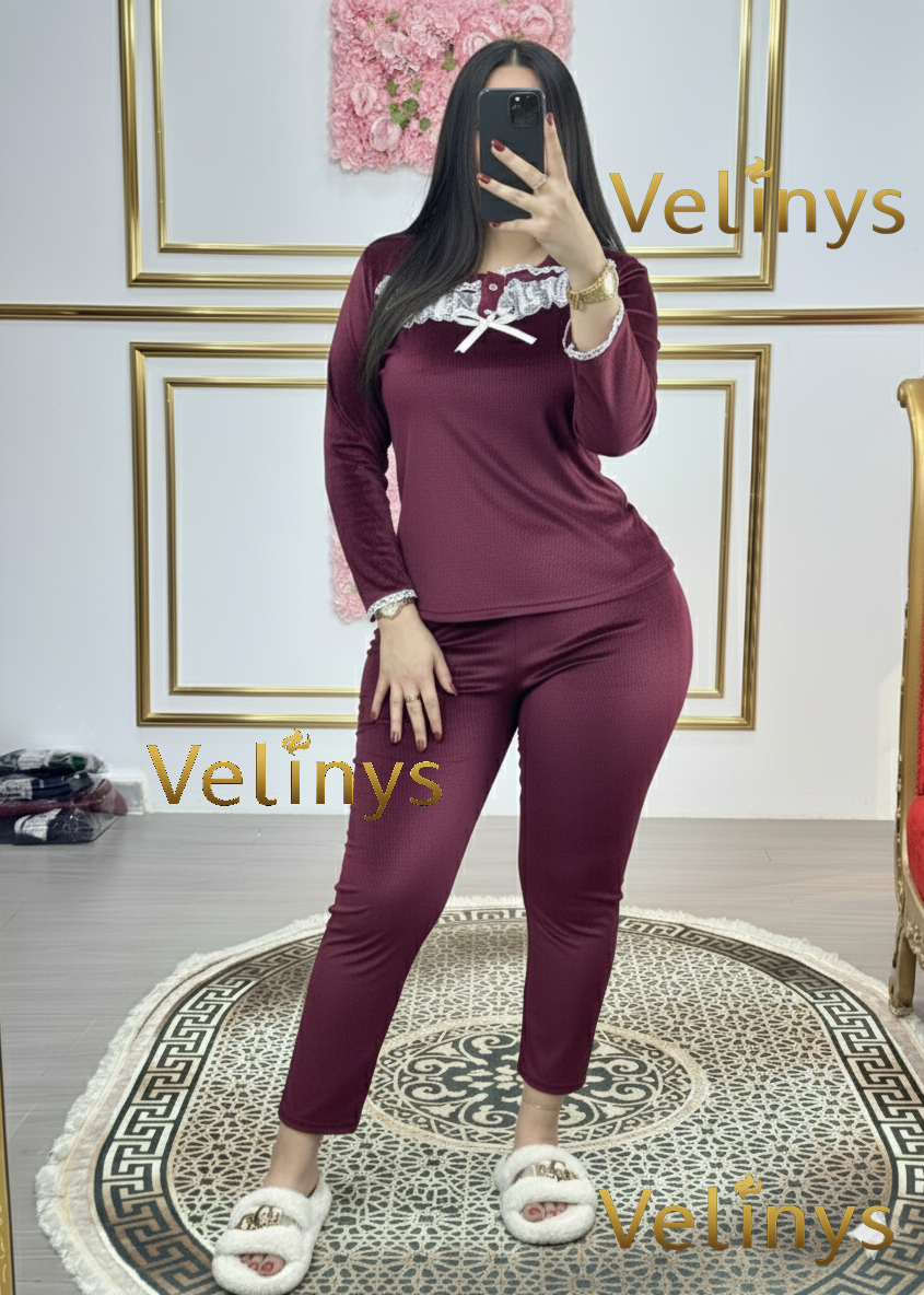 بيجامة العهد الفيكتوري 