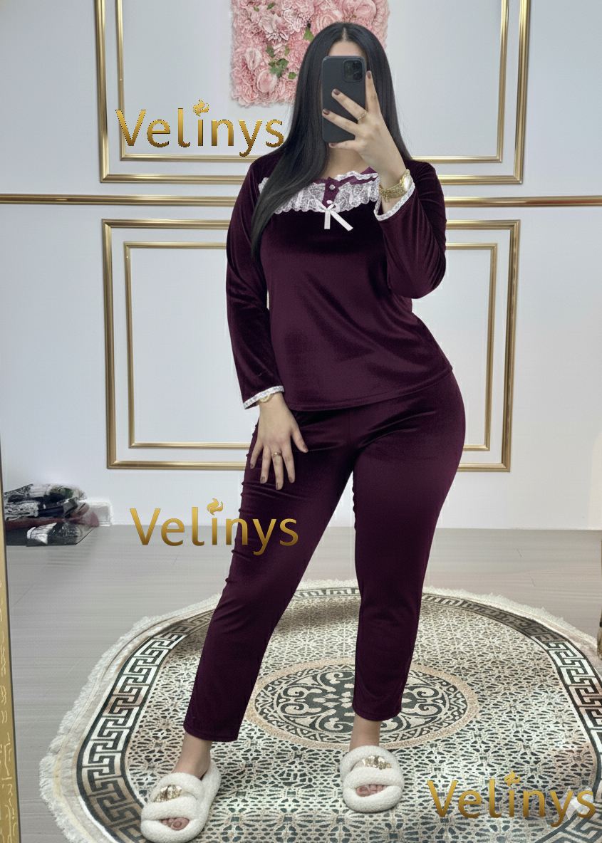 بيجامة العهد الفيكتوري 